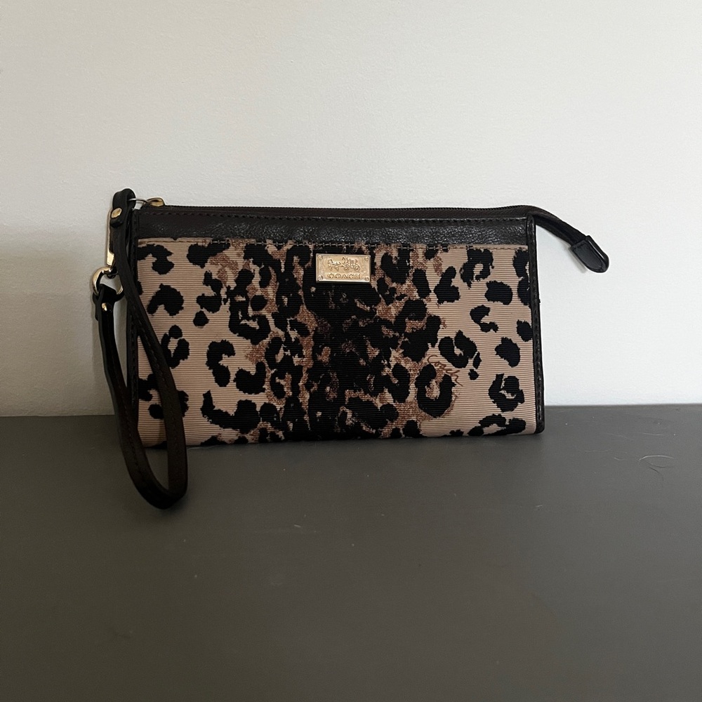 Coach leopard/ ocelot zippy wallet